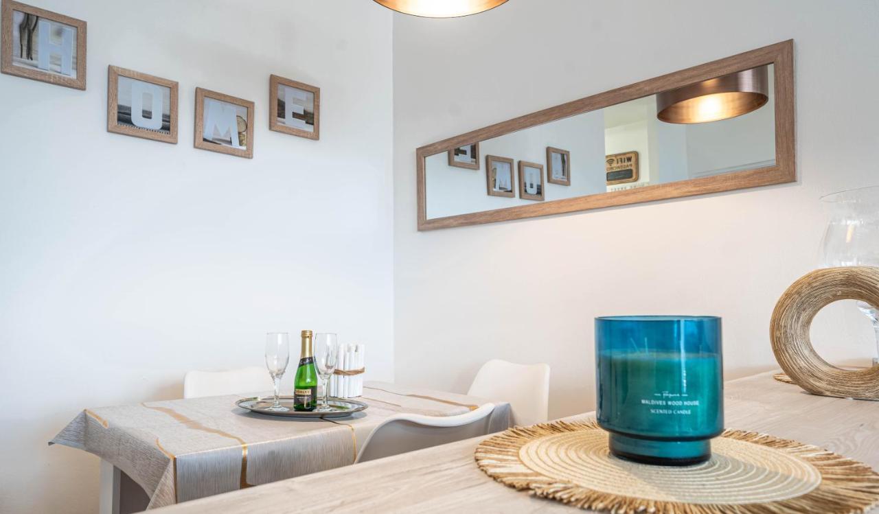 Pastelle Apartment With Own Parking Place Boedapest Buitenkant foto