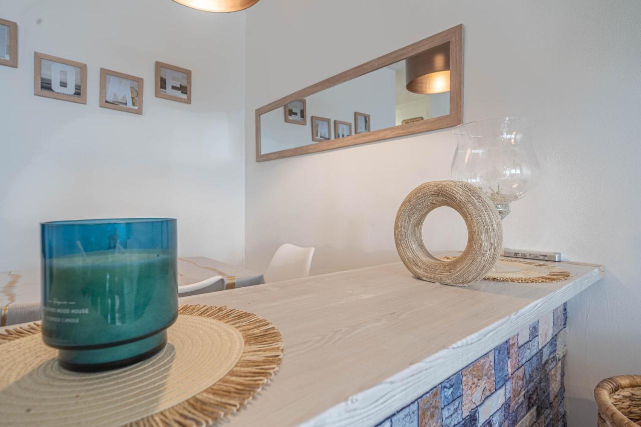Pastelle Apartment With Own Parking Place Boedapest Buitenkant foto